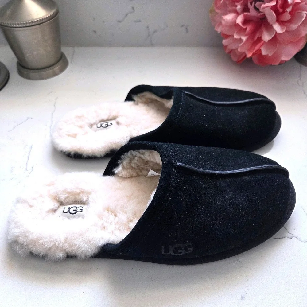 UGG Scuff Suede Slippers Black Mens 10 Sheepskin Lined House Shoes 1101111